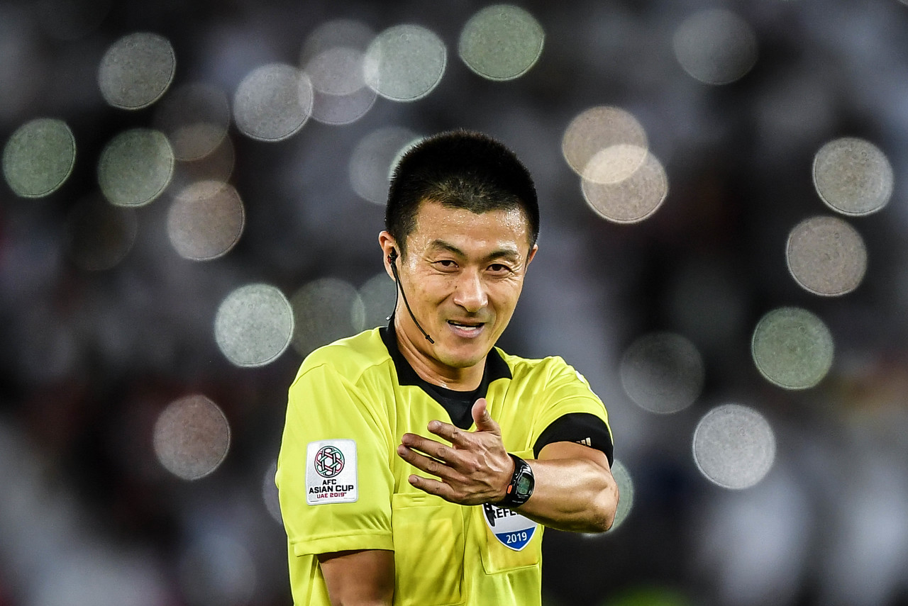 傅明主哨百队杯 强调青少年足球快乐第一 傅明主哨百队杯 强调青少年足球快乐第一
