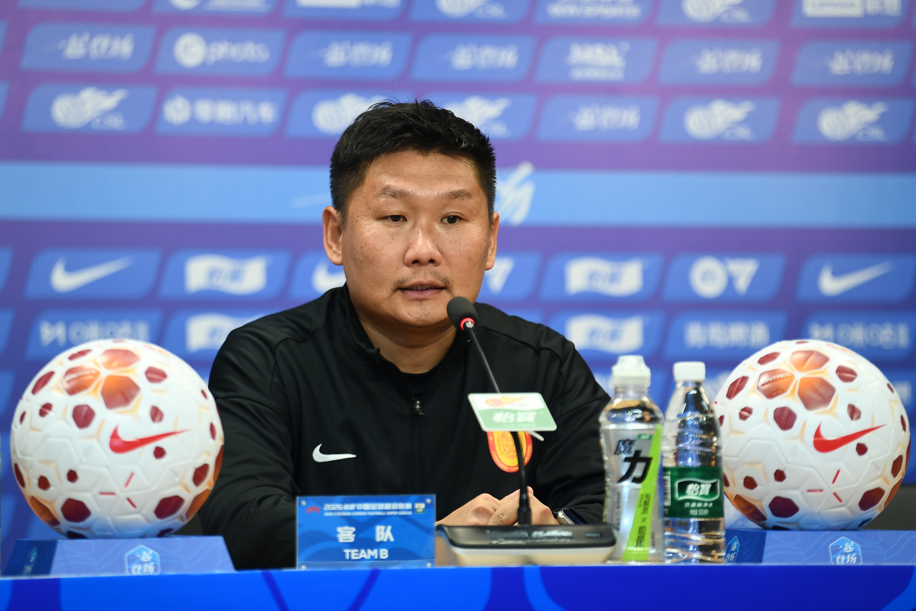 渝媒:知情人士透露,除非刘建业主动辞职否则不会提前下课 渝媒:知情人士透露,除非刘建业主动辞职否则不会提前下课