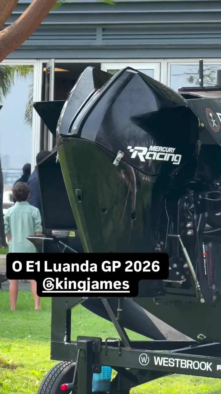 两大巨星！E1官方晒詹姆斯和威尔·史密斯今日在安哥拉观赛花絮
